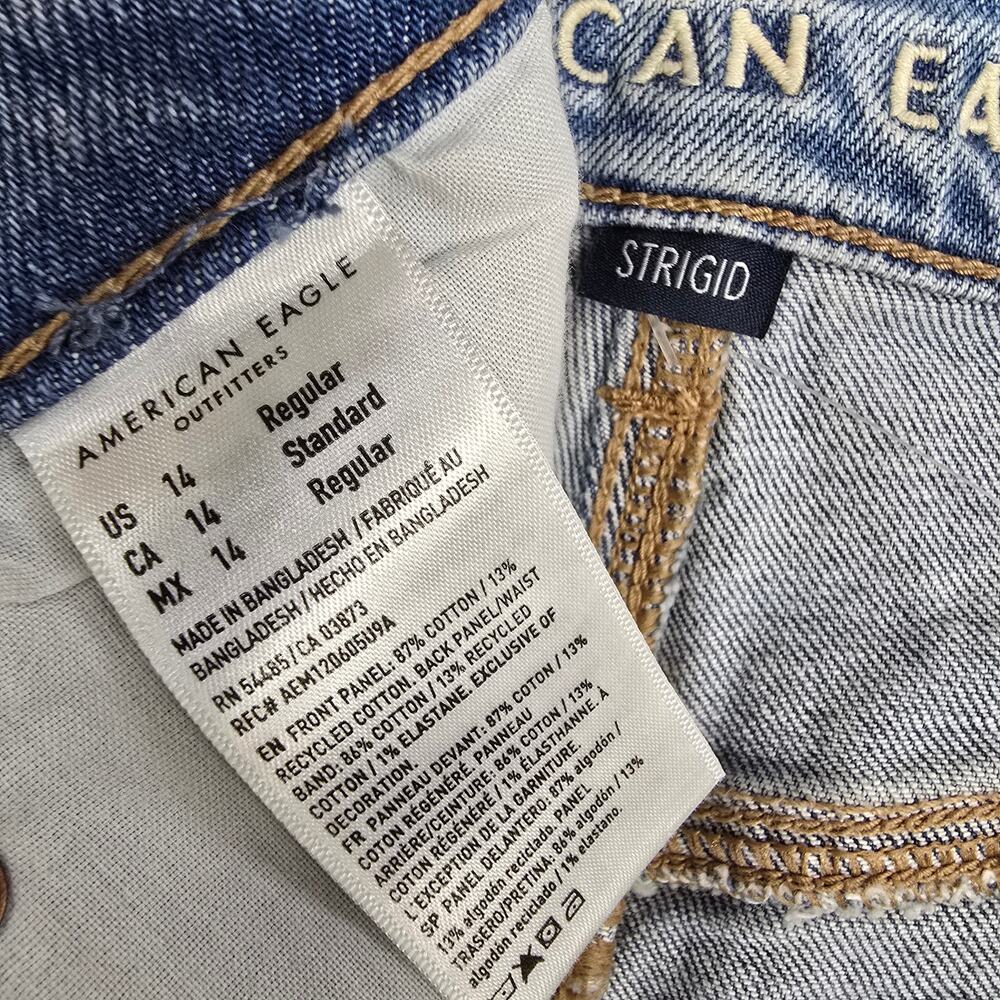 American Eagle Strigid Ex-Boyfriend Jeans Womens 14 Light Wash Studded NWT 32W - Picture 3 of 8